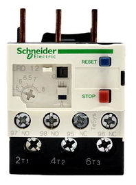 Schneider TeSys LRD industriële besturingsrelais kan direct onder de magneetschakelaars worden gemonteerd